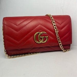 Gucci Marmont red WOC
